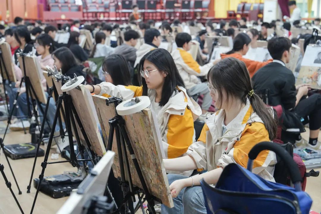 踔厉奋发 勇毅前行 | 尚美24届学子美术专业大型模考纪实